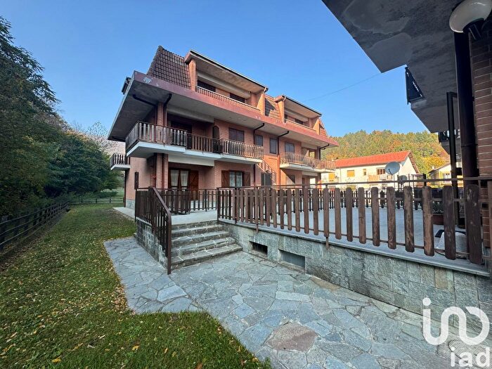 Appartamento quadrilocale in vendita in Via Giovanni Battista Pera, Calizzano