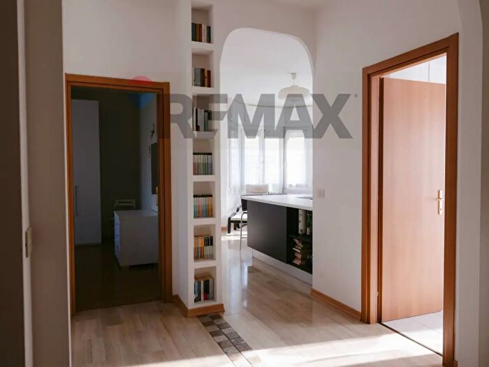 Appartamento trilocale in vendita in Via Trieste, Cernusco Sul Naviglio