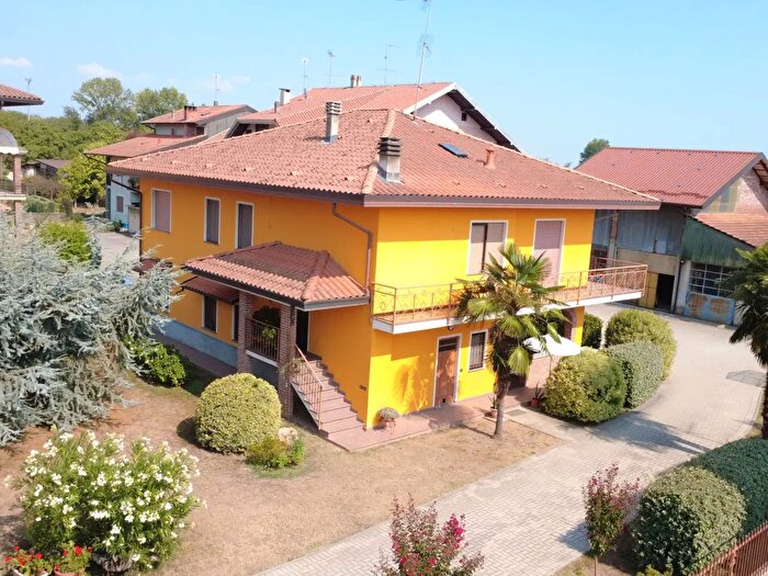 Casa con 5 locali in vendita in Località Sant' Antonio, Fontaneto D'Agogna
