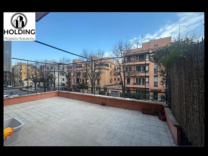 Appartamento bilocale in vendita in Via dei Ciclamini, Roma