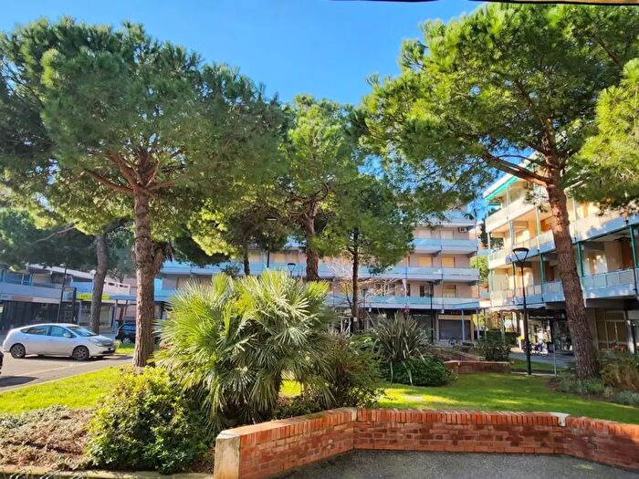 Appartamento quadrilocale in vendita in Viale Titano, Cervia