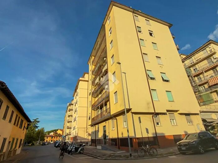 Appartamento quadrilocale in vendita in Via del Ponte a Greve, Scandicci
