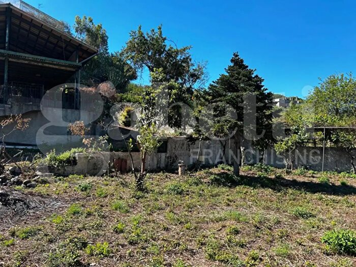Casa in vendita in Cda Ortoliuzzo Snc, Messina