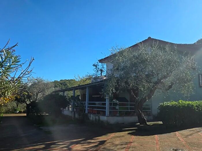 Casa con 5 locali in vendita in Traversa Seude Traversa Snc, Roccadaspide