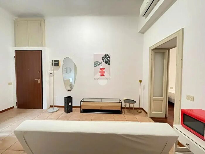 Appartamento bilocale in affitto in Via Garigliano, Milano