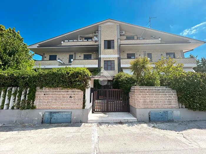 Appartamento trilocale in vendita in Via Mascagni, San Giovanni Teatino