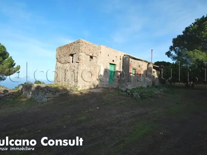 Casa con 5 locali in vendita in Collo Pirrera, Lipari