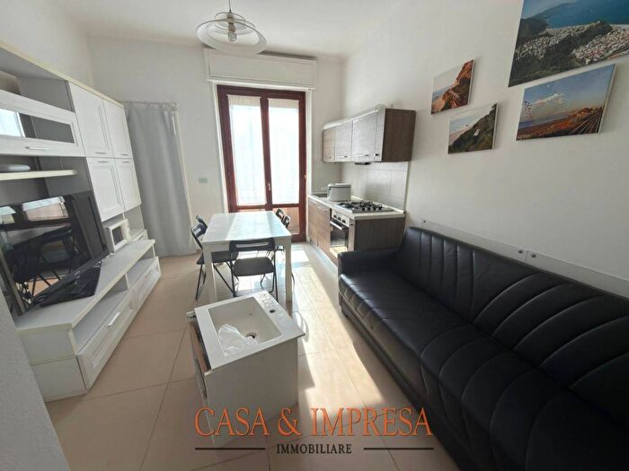 Appartamento trilocale in affitto in Via Giovanni Pacini, Città Studi, Milano