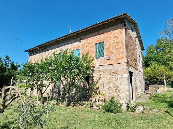 Casa quadrilocale in vendita in Pian di San Martino, Todi