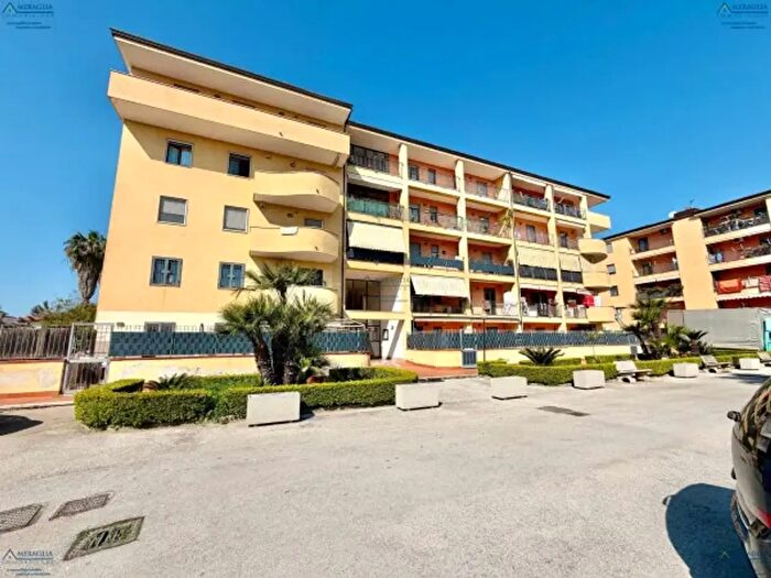 Appartamento quadrilocale in vendita in Via Caracas, Trentola Ducenta