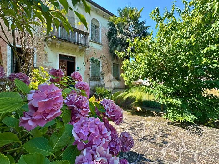 Casa quadrilocale in vendita in Via Molinetto, Pieve del Grappa