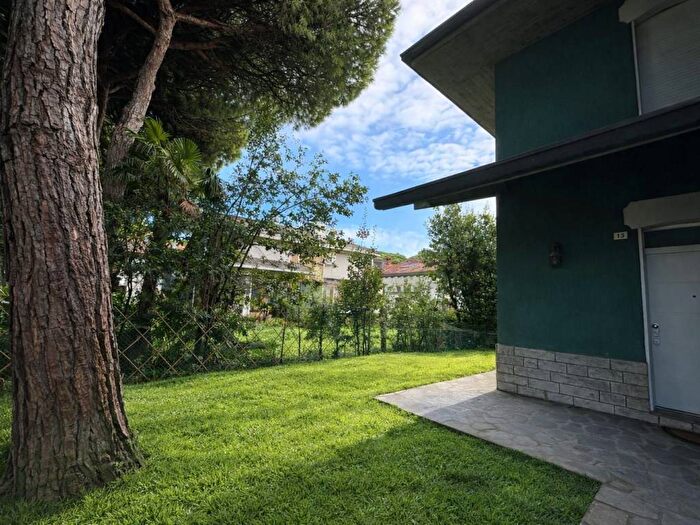 Appartamento con 6 locali in affitto in Centro, Cervia