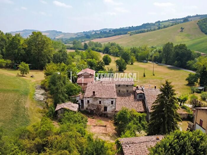 Casa con 5 locali in vendita in Via Passanello, Castelvetro Di Modena
