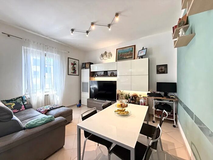 Appartamento quadrilocale in vendita in Via Baccio da Montelupo, Firenze
