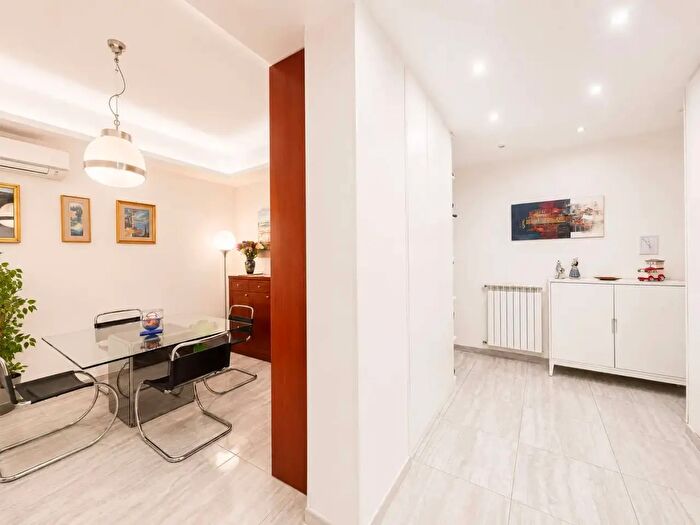 Appartamento con 5 locali in vendita in Via Pinto, Salerno