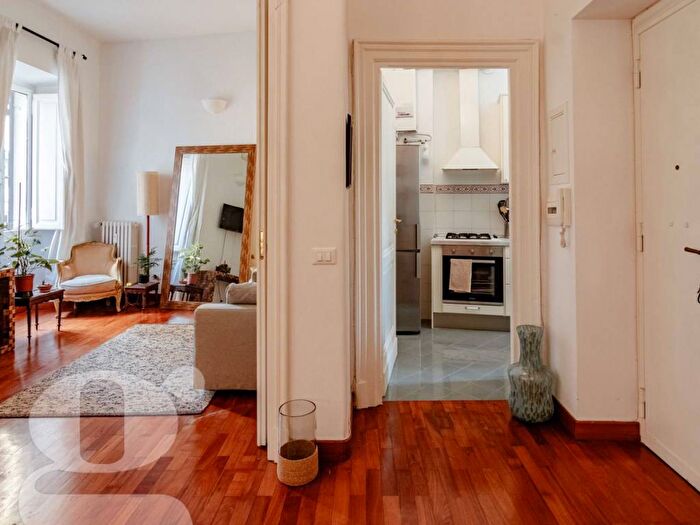 Appartamento trilocale in affitto in Via Germanico, Prati, Roma