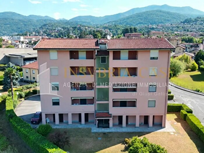 Appartamento trilocale in vendita in Luino