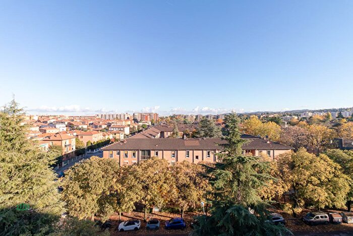 Appartamento con 5 locali in vendita in Via Milano, Bologna