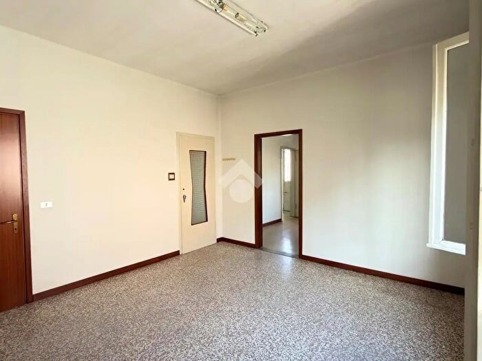 Appartamento bilocale in affitto in Via F Piazzalunga, Suzzara