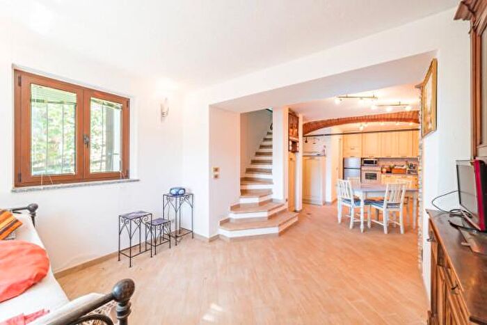 Casa quadrilocale in vendita in Via Cesare Battisti, Caraglio