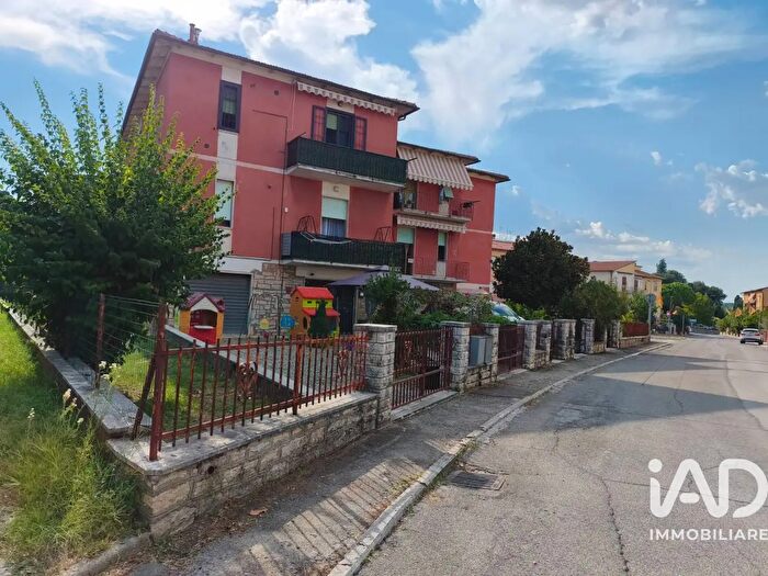 Appartamento quadrilocale in vendita in Via Via Bruno Buozi, Asciano