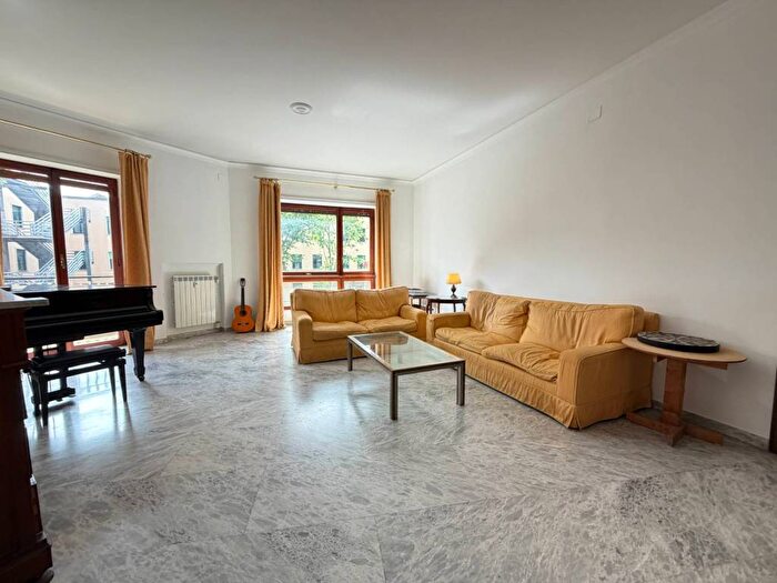 Appartamento con 6 locali in affitto in Largo San Pio V, Gregorio VII Piccolomini, Roma