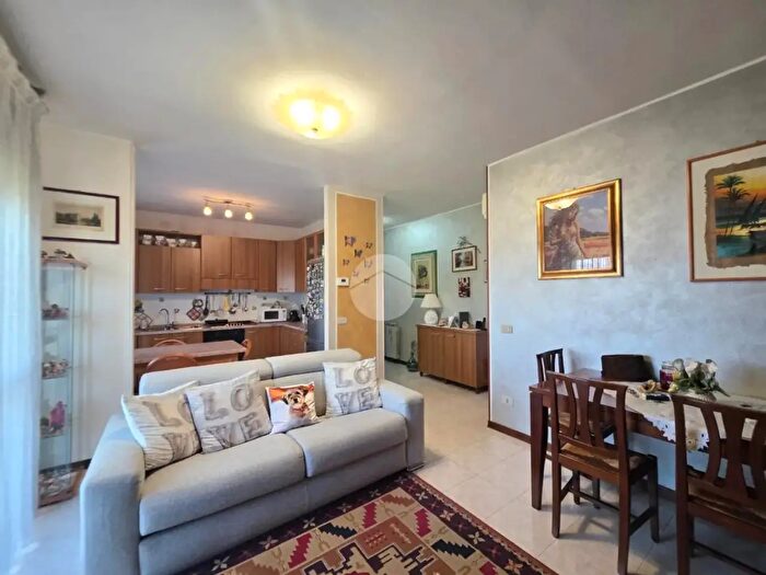 Appartamento trilocale in vendita in Via Normandia, Padova