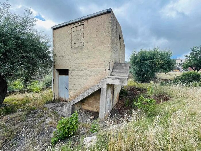 Casa bilocale in vendita in Lascari