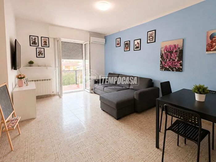 Appartamento trilocale in vendita in Via Murri a, Poggio Rusco