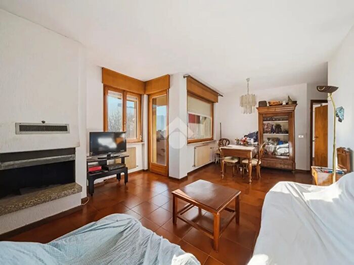 Appartamento quadrilocale in vendita in Viale degli Oleandri, Riva Del Garda