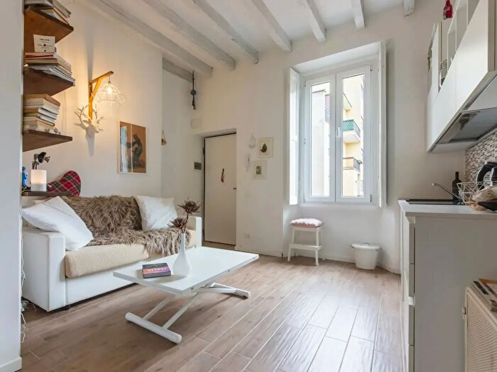 Appartamento bilocale in vendita in Milano