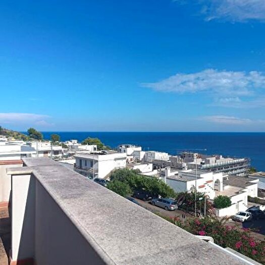 Appartamento con 5 locali in vendita in Via Tevere, Santa Cesarea Terme