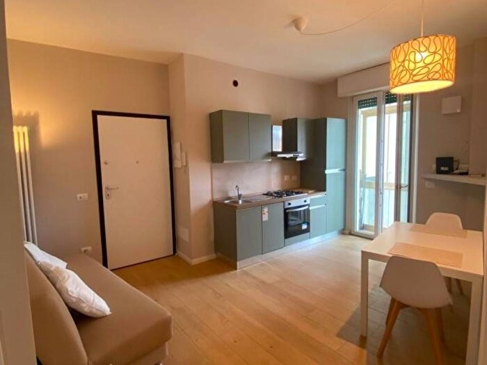 Appartamento trilocale in affitto in Viale Corsica, Ponte di Mezzo Circondaria, Firenze