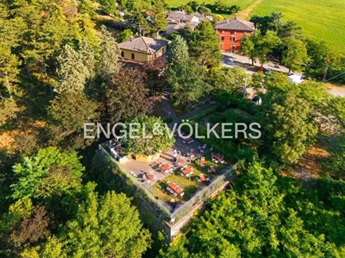 Casa con 6 locali in vendita in Via Castel De' Britti, San Lazzaro Di Savena