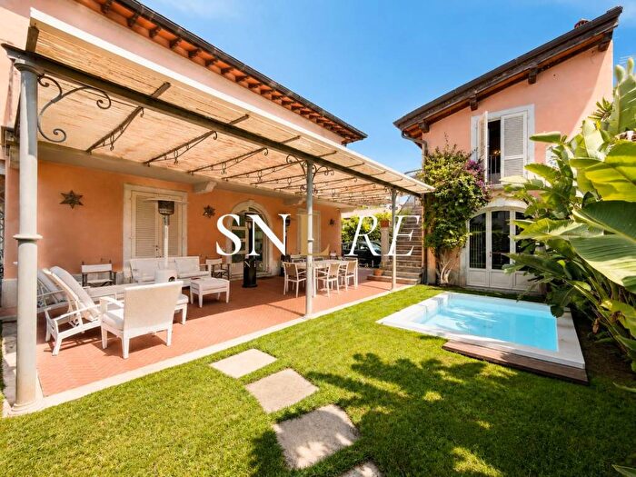 Casa con 6 locali in affitto in Via Giovanni Agnelli, Centro, Forte dei Marmi