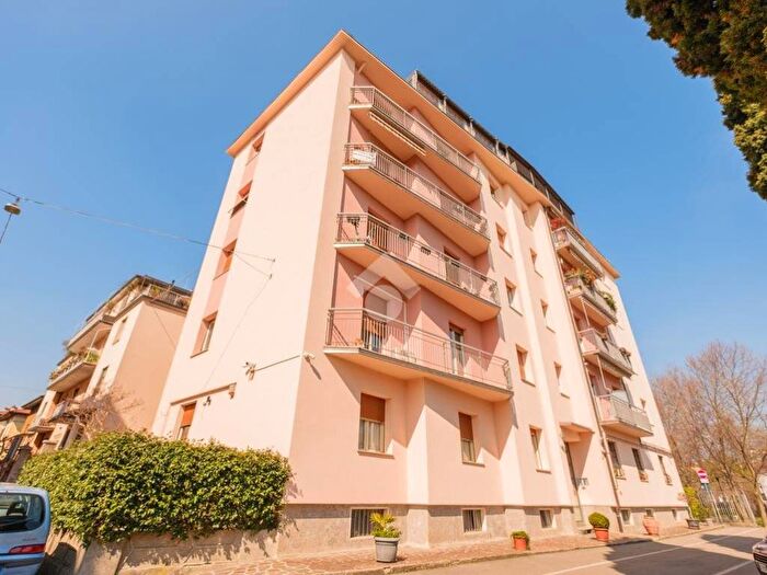 Appartamento quadrilocale in affitto in Via Mazzi, Borgo Palazzo, Bergamo