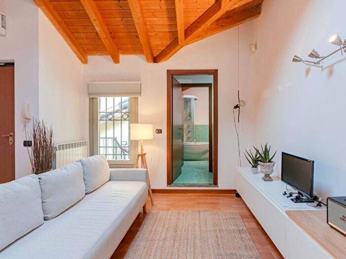 Appartamento bilocale in affitto in Via Andrémarie Ampère, Casoretto, Milano