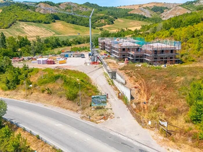 Casa quadrilocale in vendita in Via Radici Sud, Castellarano