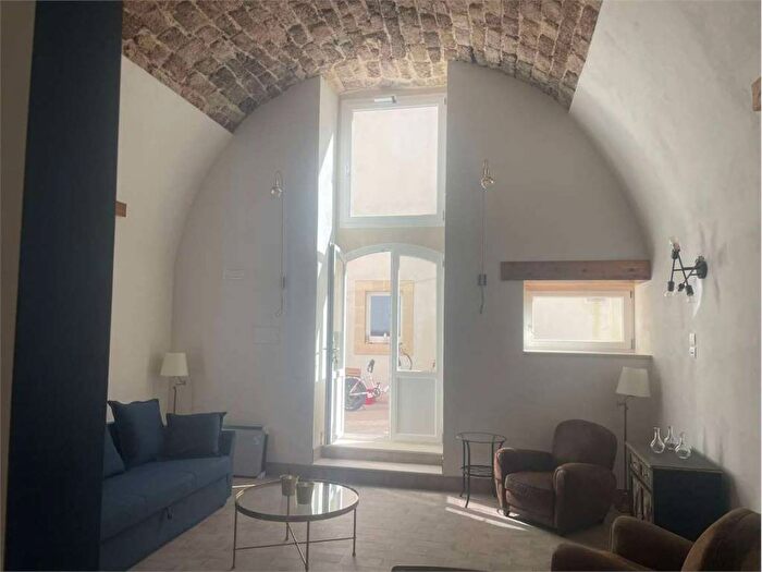 Appartamento monolocale in affitto in Via Nizza, Ortigia, Siracusa