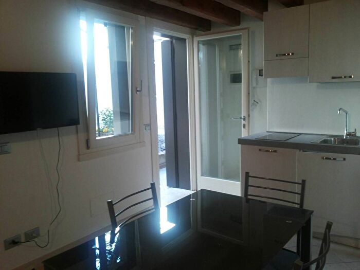 Appartamento monolocale in affitto in Via Antonio Locatelli, Santo, Padova