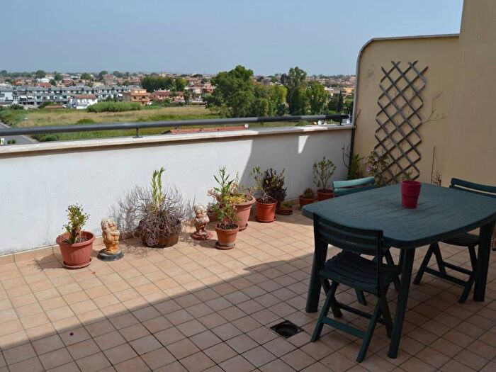 Casa bilocale in affitto in Via Barzanò, Dragona, Roma