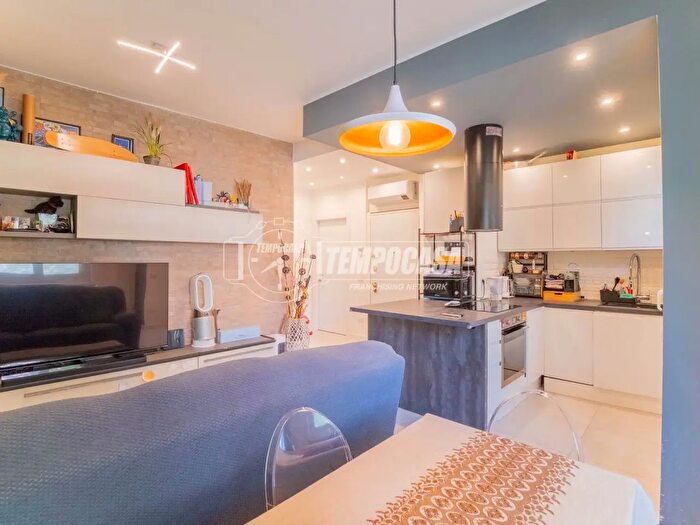 Appartamento trilocale in vendita in Via Padre Luigi Monti, Milano