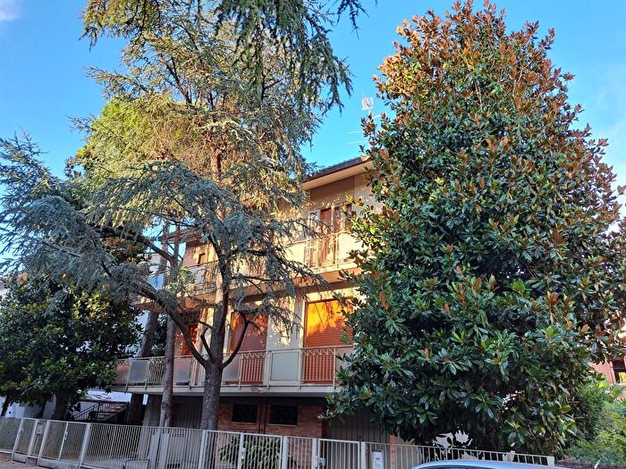 Appartamento con 7 locali in vendita in Nizza, Ravenna