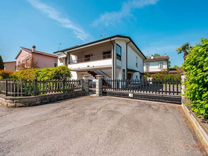 Casa con 7 locali in vendita in Via San Cristoforo, San Giovanni In Persiceto