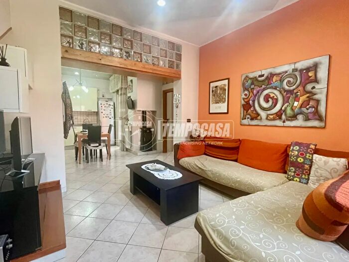 Appartamento trilocale in vendita in Via Francesco Cilea, Aversa