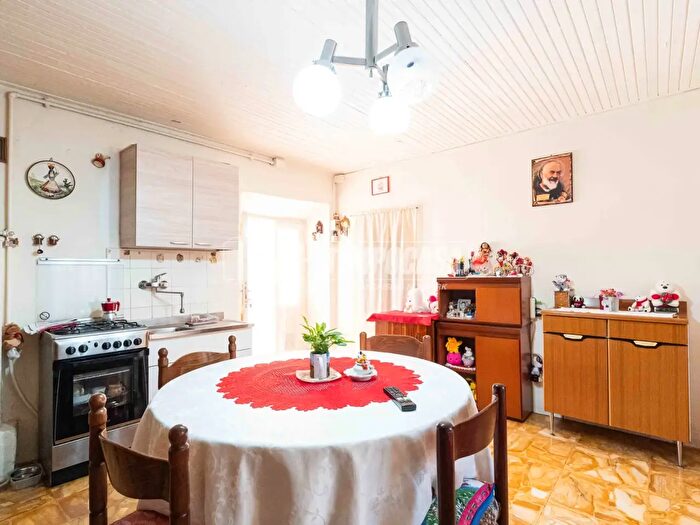 Appartamento trilocale in vendita in Via Bosisio, Molteno