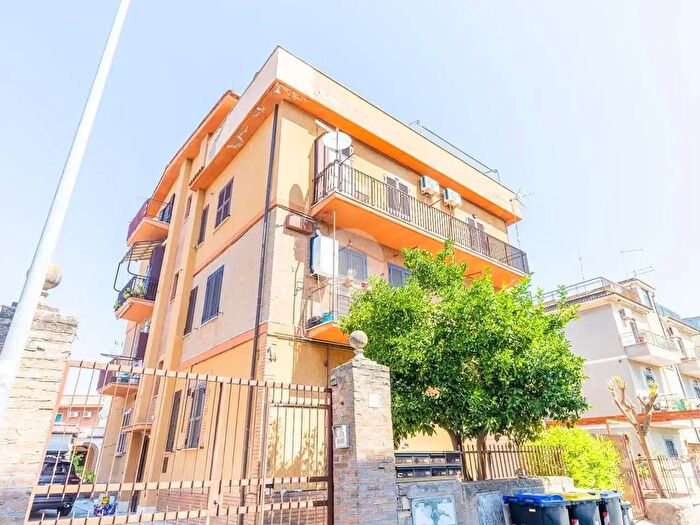 Appartamento trilocale in vendita in Via Gian Battista Miliani, Roma