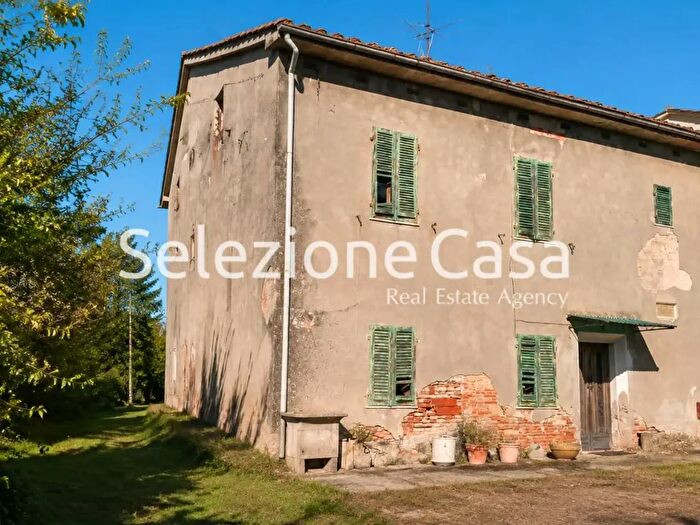 Casa con 11 locali in vendita in Santa Maria A Monte