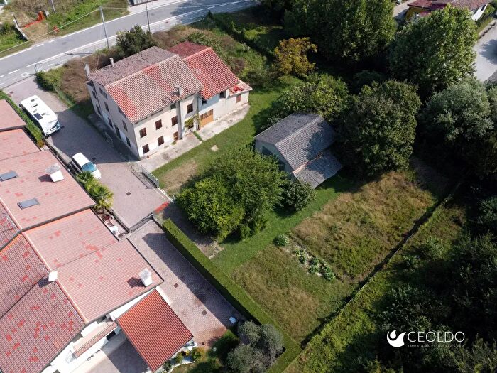 Casa con 6 locali in vendita in Via Prati, Vigonza