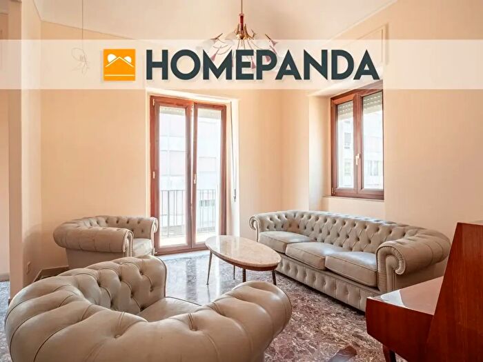 Appartamento con 5 locali in vendita in Via Piemonte, Acireale